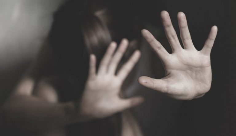 Mujer iba a denunciar violación en Pichilemu pero es detenida por no respetar toque de queda