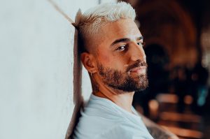 #AlertaDeEstreno: Escucha 'Hawái', el nuevo single de Maluma