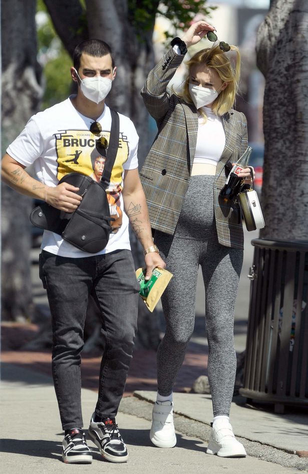 sophie y joe ya tendrían a su bebé