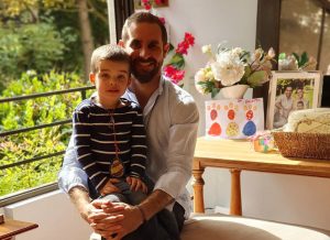 Cristián Arriagada sorprende con foto del pasado por ser 'igual' a Pedrito