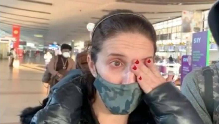 Luz Valdivieso se emocionó hasta las lágrimas tras situación vivida con vuelo humanitario