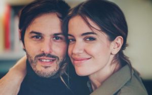 Así son las vacaciones de Millaray Viera en el extranjero con su pareja e hijas