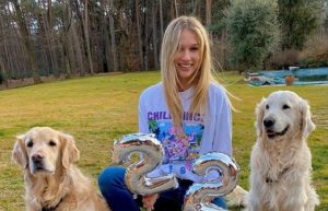 Ex de Alexis Sánchez confirma romance con Marco Ferri con fogosa postal