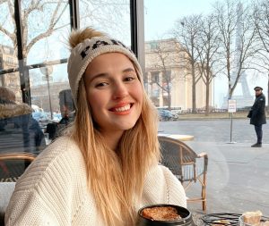 Belén Soto saca aplausos con foto del recuerdo en bikini