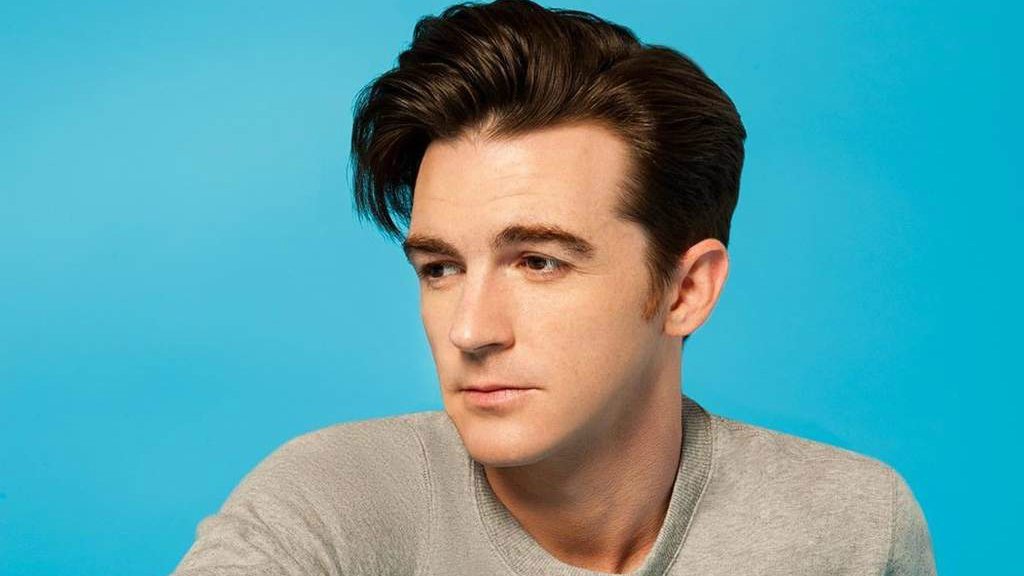 Expareja de Drake Bell lo acusó de violencia física y verbal