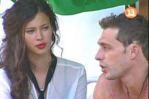 Michelle Carvalho sobre escena con Joche en 'Mundos opuestos': "Me querían crucificar en la calle"