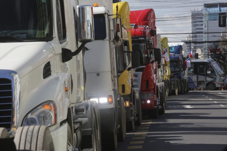 La respuesta del Gobierno ante paro de camioneros: 'No aceptamos esas presiones indebidas'