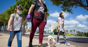 Así podrán salir los niños y jóvenes en comunas de cuarentena
