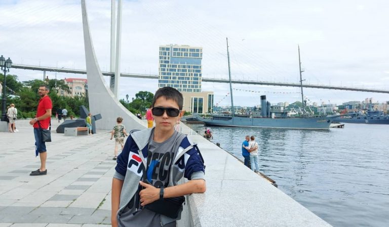 El curioso caso de hombre de 32 años que luce como adolescente: "No envejezco"