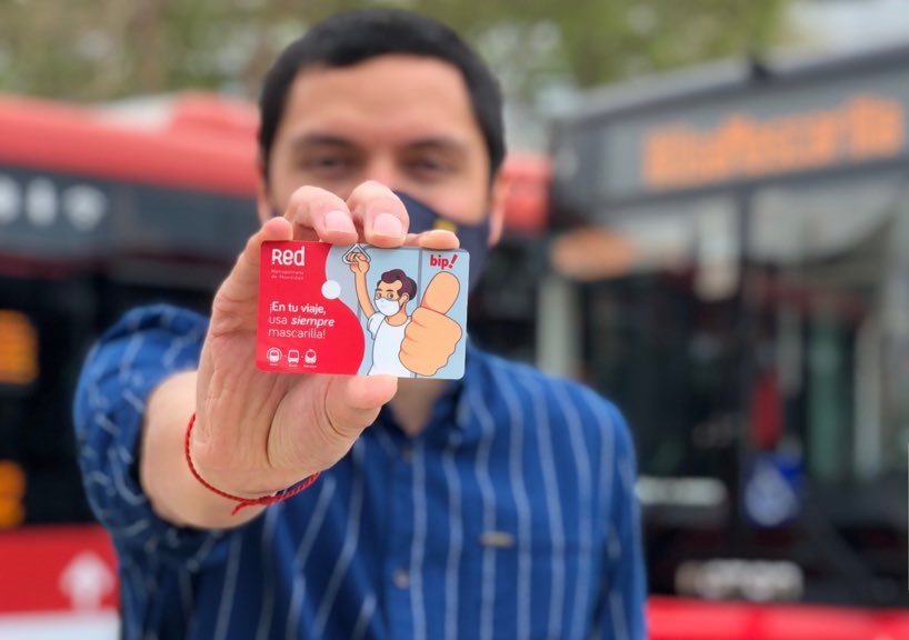 Gobierno lanzó nueva tarjeta Bip! que promueve el uso de mascarilla