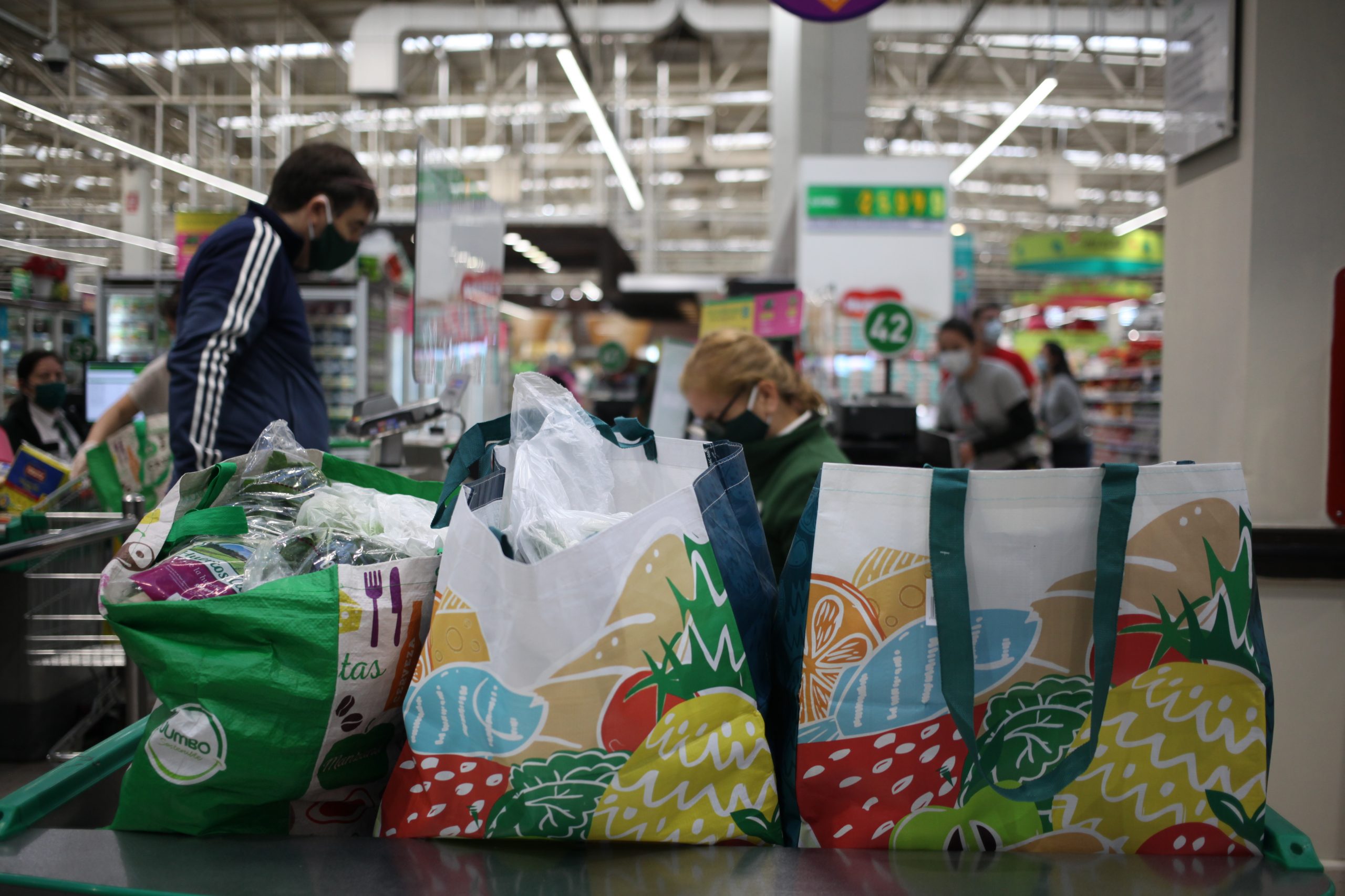 Revisa cómo funcionarán los supermercados este domingo 25
