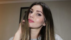 Faloon Larraguibel anunció nuevo proyecto laboral con bikinazo