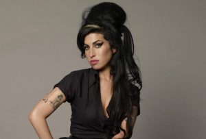 Amy Winehouse: Tres formas de conocerla mejor a 9 años de su partida
