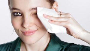 Toallitas desmaquillantes: 6 tips para usarlas correctamente