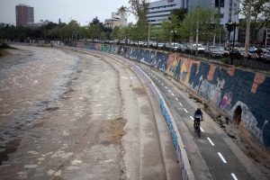 Mapocho Ciclo Parque: Reabren ciclovía por el borde del río Mapocho