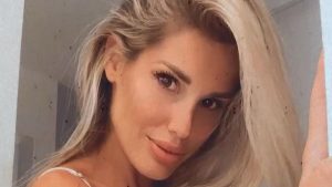 Gala Caldirola se sometió a radical cambio de look en Brasil