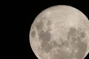 ¡Impactante descubrimiento! La NASA confirma que hay agua en la Luna