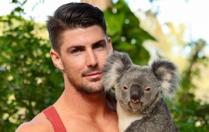 Así es el sexy calendario 2021 de los bomberos australianos: Va en ayuda de los animales rescatados tras incendios