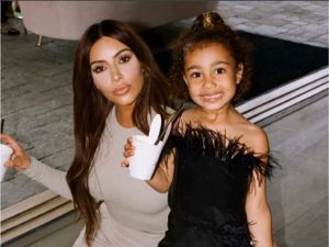 Kim Kardashian aterrada con la mascota que quiere North West