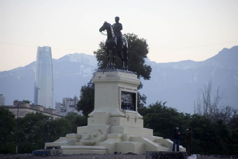 Estatua de Baquedano será removida de Plaza Italia para su restauración