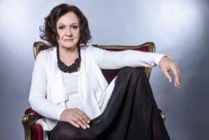 Gloria Münchmeyer reveló "autocensura feroz" que vivió en novela con Benjamín Vicuña