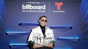 ¡Bad Bunny y Daddy Yankee arrasan en los Billboard Latin Awards!