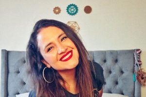 Pamela Leiva sacó aplausos con sutil desnudo y potente mensaje de amor propio