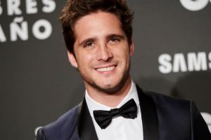 ¿Diego Boneta enamorado de una de sus compañeras de "Luis Miguel 2"?