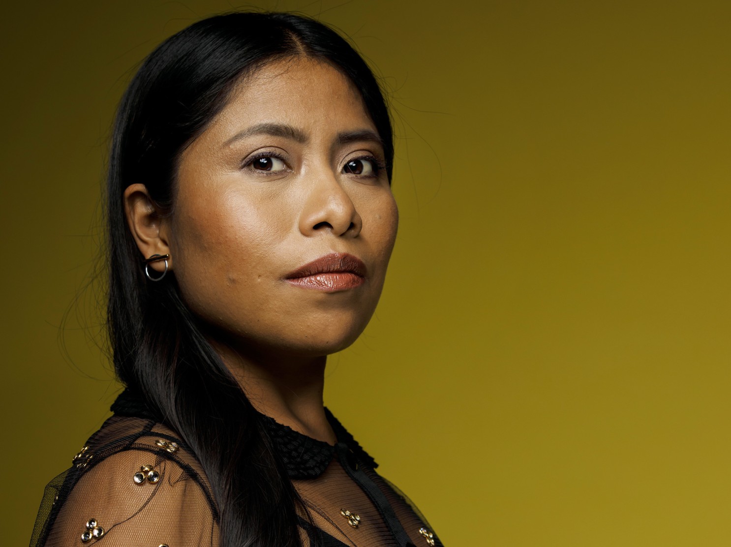 Yalitza Aparicio cortó su larga cabellera por causa solidaria