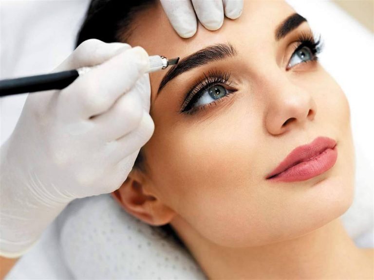 ¿Quieres arreglarte las cejas? Te contamos las diferencias de microblading y microshading