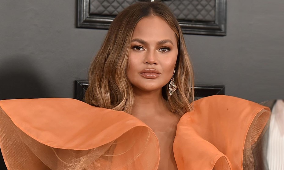La emotiva carta de despedida de Chrissy Teigen a un mes de la muerte de su hijo