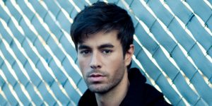 Enrique Iglesias es premiado por Billboard como el "Mejor artista latino de todos los tiempos"
