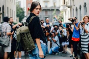 Tipo backpack: Descubre las carteras que serán furor esta temporada