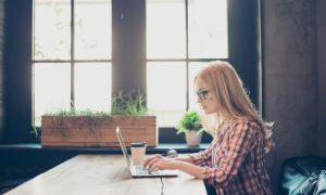 ¿Glúteos adoloridos por el teletrabajo? Tenemos la solución