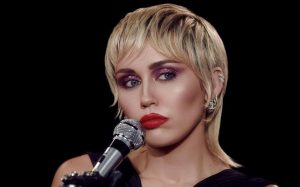 Miley Cyrus anunció que hará un disco tributo a "Metallica"