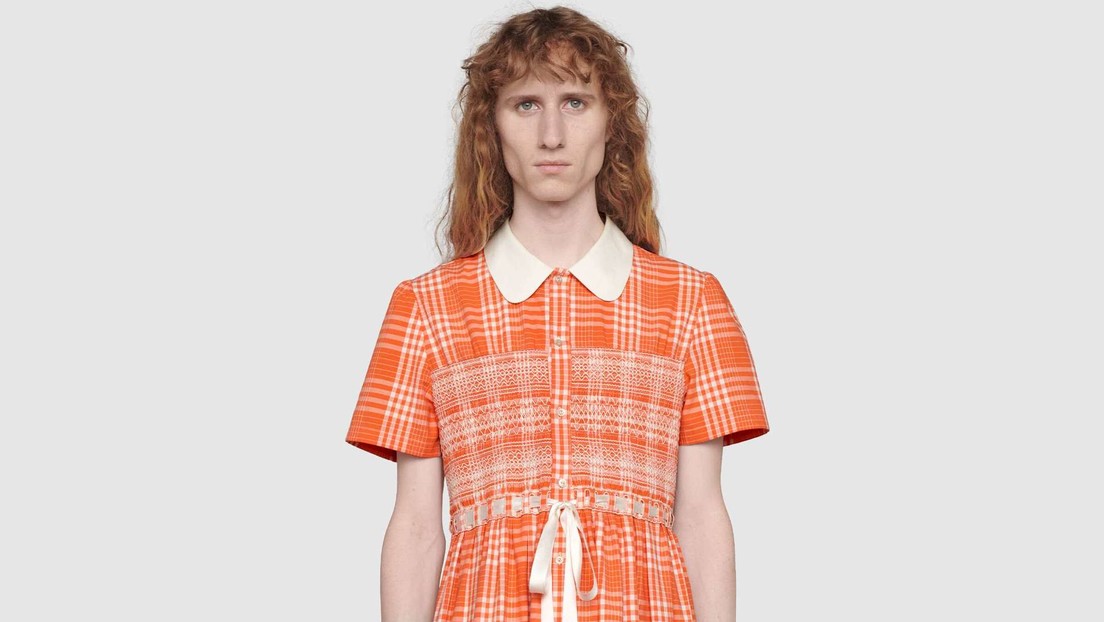 Gucci lanza vestido para hombres que busca romper 'estereotipos tóxicos'