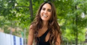 Yazmín Vásquez impacta al lucir su figura en bikini a sus 46 años