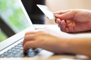 Encuesta: 31% de los chilenos ha tenido malas experiencias en compra online