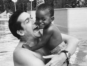 Rafael Araneda sube tierno registro con su hijo Benjamín haciendo ejercicio