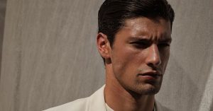 Conoce al guapo chileno que triunfa modelando para Dolce & Gabbana