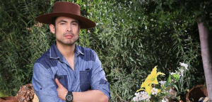 Actor Eduardo Pacheco sufrió robo en su departamento: Ofreció recompensa por trabajos sustraídos