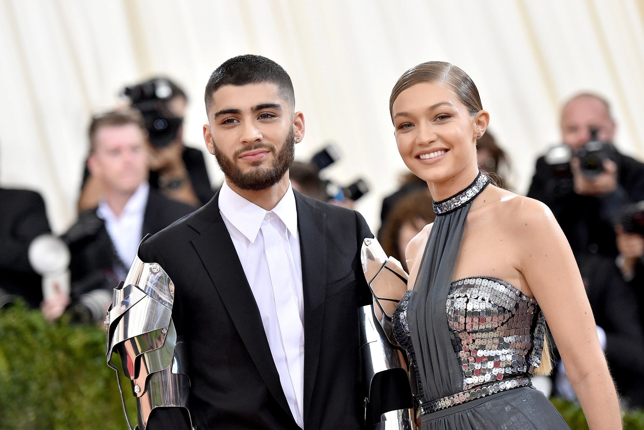 Gigi Hadid publicó la primera foto familiar con Zayn Malik y su bebé