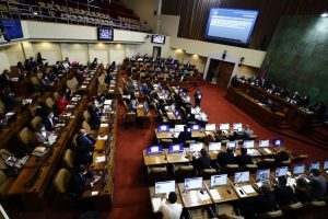 Retiro del 10% del Gobierno pasa a votación a Sala del Senado
