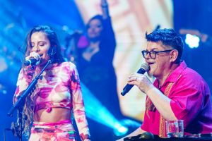 Joe Vasconcellos lanza versión en vivo de 'Huellas' con Cami