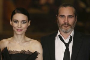 Joaquin Phoenix y Rooney Mara hablan por primera vez de su bebé