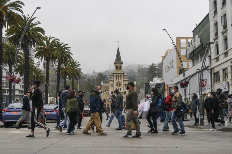 Minsal reporta 1389 casos nuevos y 17 fallecidos por coronavirus