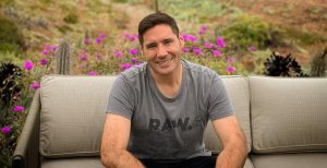 Pancho Saavedra sorprendió con nuevo look que no dejó indiferentes a sus seguidores