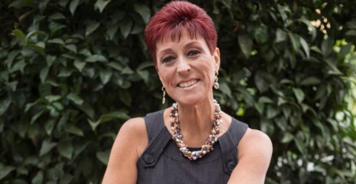 Dra. Carolina Herrera se luce en portada de revista: "A los casi 60 años uno puede reinventarse"