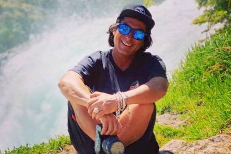 Claudio Iturra anuncia generoso gesto a abuelitos que le robaron su pensión