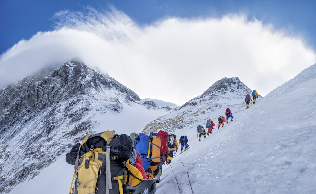 Cuanto Se Tarda En Subir El Everest